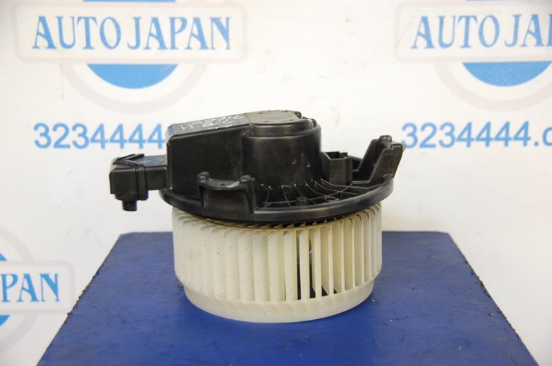 Моторчик печки HONDA ACCORD CL7 03-07 79310-TA0-A01 Б/У