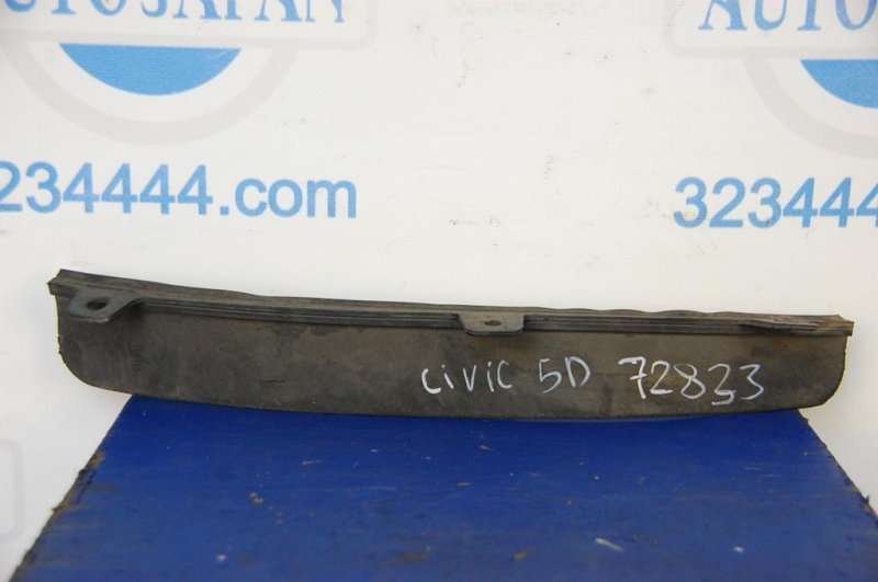 Накладка бампера HONDA CIVIC 5D 06-11 Б/У