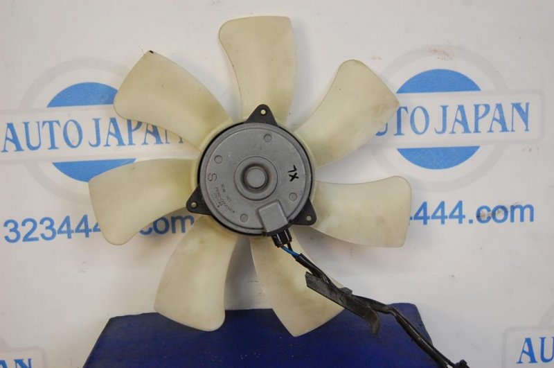 Мотор вентилятора охлаждения MITSUBISHI OUTLANDER XL 05-13