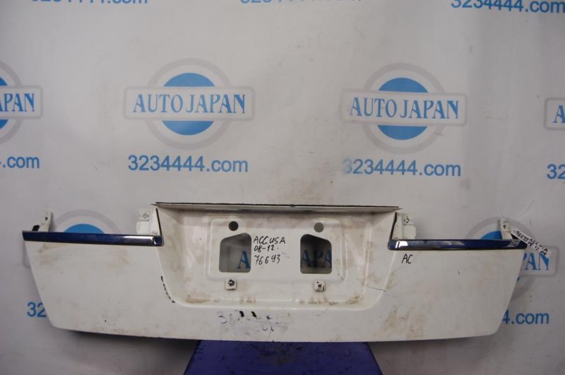 Накладка крышки багажника HONDA ACCORD USA 07-12 74895-TA5-A01ZE Б/У