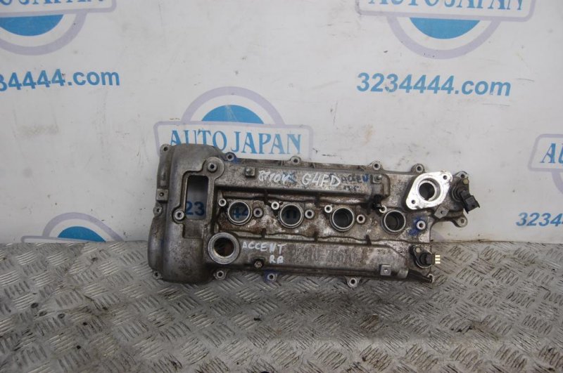 Крышка клапанная HYUNDAI ACCENT RB 10- 22410-2B610 Б/У