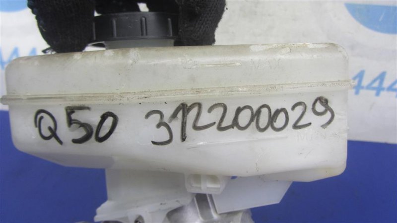 Главный тормозной цилиндр Q50 15-20