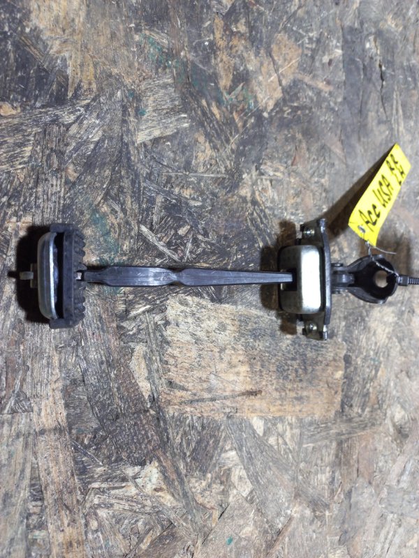 Запчасть ограничитель двери задний левый HONDA ACCORD USA 07-12 72880-TA0-A01 Б/У Ограничитель двери задний левый HONDA ACCORD USA 07-12 72880-TA0-A01 Б/У