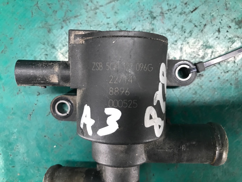 Клапан системы охлаждения AUDI A3 (8V) 12–17 Седан 1.8L CNSB