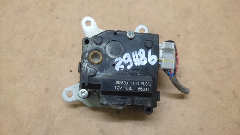 Моторчик заслонки печки TOYOTA RAV4 05-12 87106-42090 Б/У