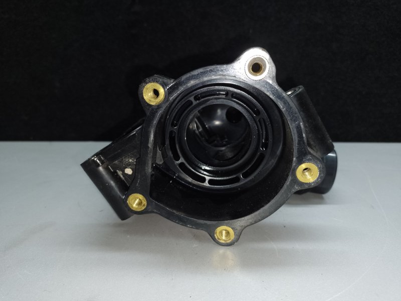 Корпус помпы Q5 08-16 2015 8R CPMB 2.0 TFSI