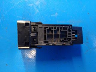 Кнопка парктроника TOYOTA PRIUS - 30 09-17 ZVW30