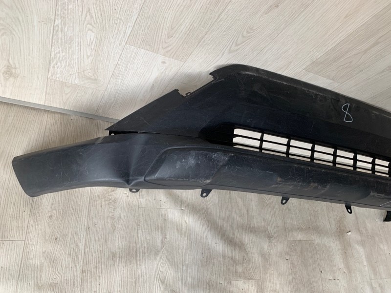 Бампер передний передний 2018-2021