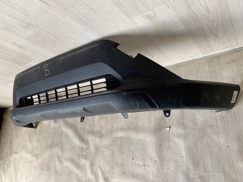 Бампер передний передний TOYOTA