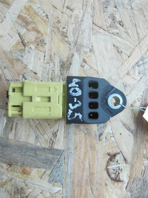 Датчик удара CAMRY 40 06-11 Датчик удара CAMRY 40 06-11