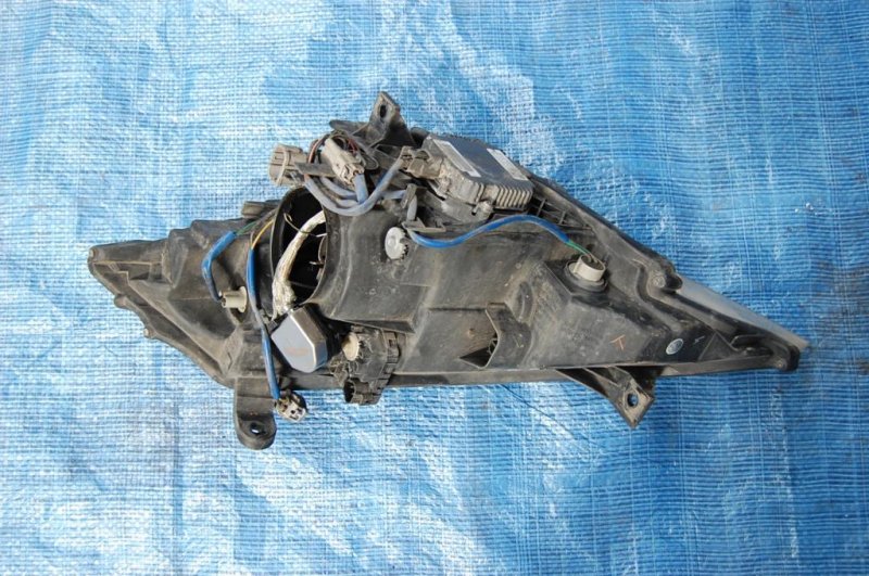 Фара передняя правая MURANO Z50 02-07 Фара передняя правая MURANO Z50 02-07