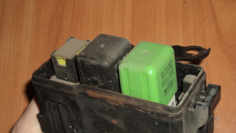 Реле TOYOTA CAMRY 20 96-02 Б/У