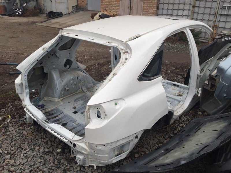 Стекло в кузов заднее правое LEXUS RX350/450 09-15 62710-0E020 Б/У
