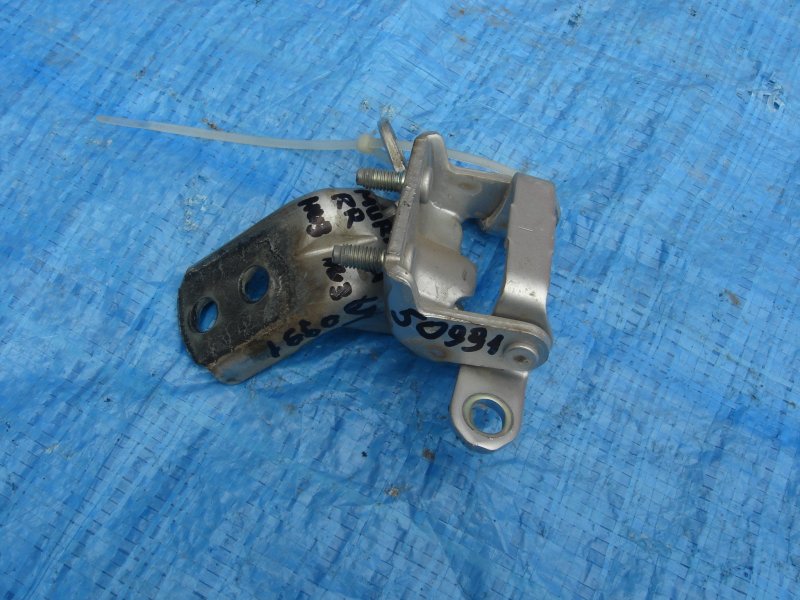 Запчасть петля двери задняя левая NISSAN MURANO Z50 02-07 Б/У Петля двери задняя левая NISSAN MURANO Z50 02-07 Б/У