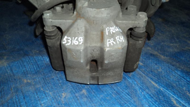 Суппорт тормозной передний правый TOYOTA PRIUS - 30 09-17 47730-47060 Б/У