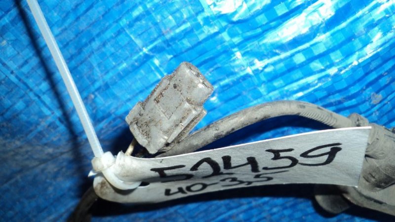 Датчик ABS передний правый TOYOTA CAMRY 40 06-11