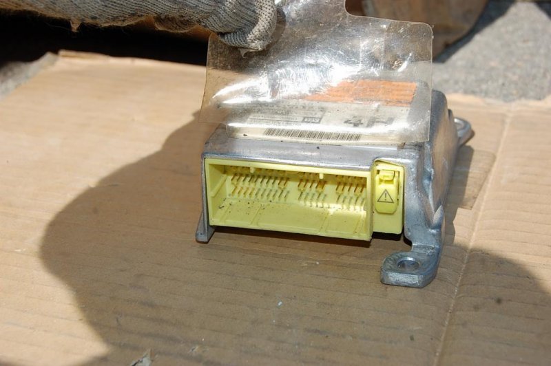 Блок управления AIRBAG TOYOTA CAMRY 40 06-11 89170-06300 Б/У