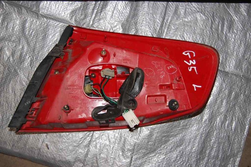 Фонарь наружный задний левый G35 03-07