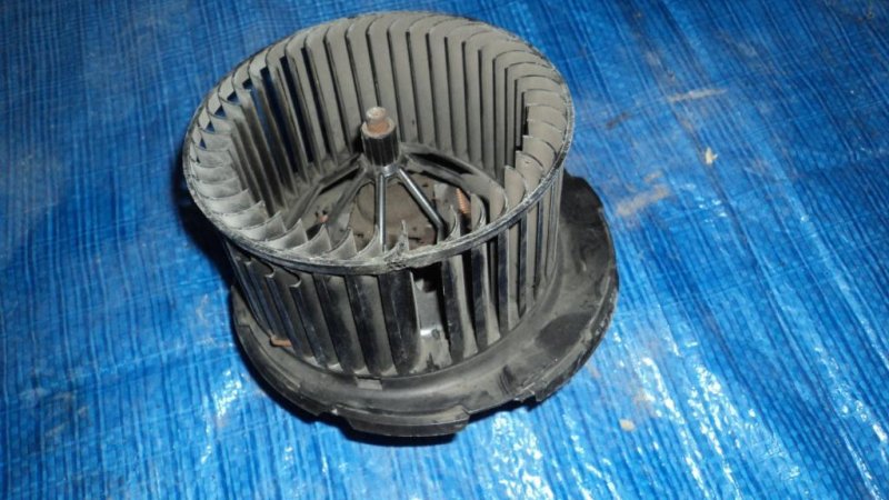 Моторчик печки GS350 GS300 05-11