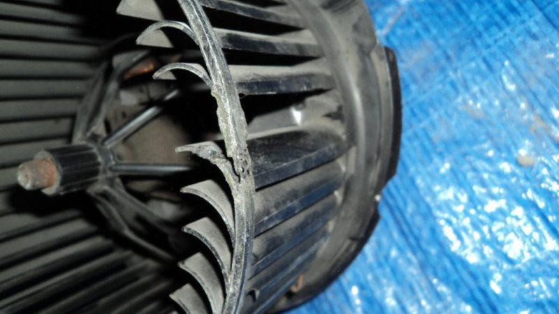 Моторчик печки GS350 GS300 05-11