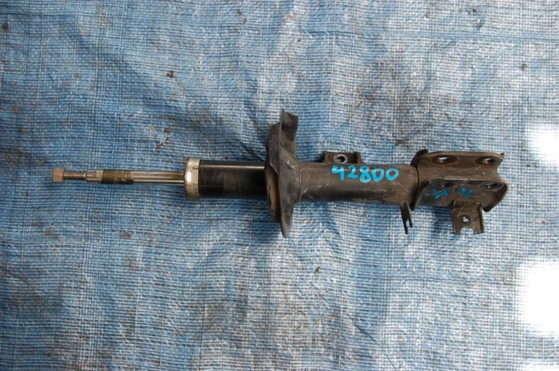 Амортизатор передний левый SUZUKI SX4 06-13 Б/У