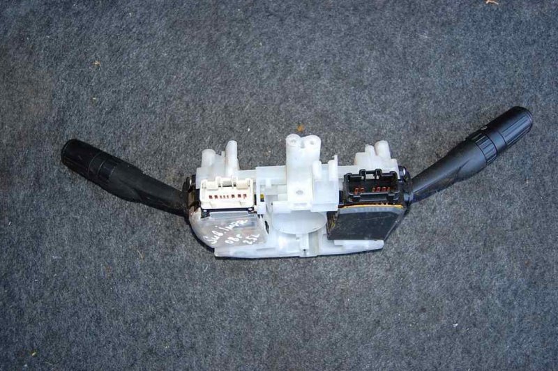 Запчасть подрулевой переключатель SUBARU IMPREZA 07-11 GE/GH Б/У Подрулевой переключатель SUBARU IMPREZA 07-11 GE/GH Б/У