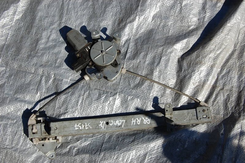 Стеклоподъемник задний правый LANCER IX 9 03-07