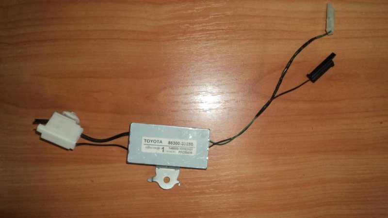 Усилитель антенны TOYOTA CAMRY 40 06-11 86300-33280 Б/У