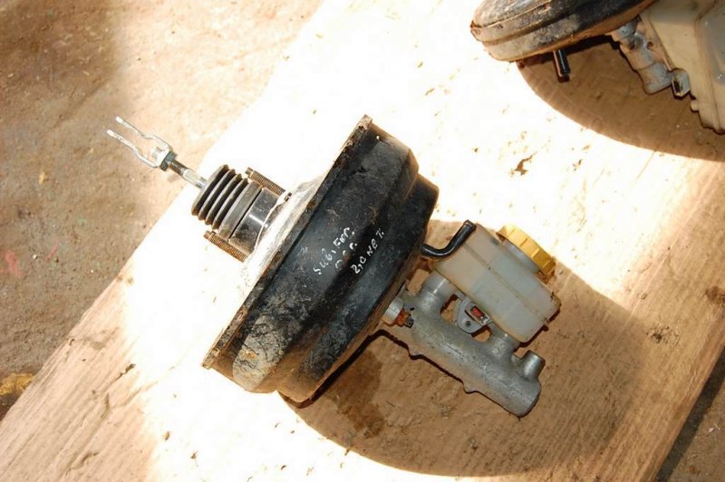 Запчасть вакуумный усилитель тормозов SUBARU FORESTER SG 02-07 26402SA070 Б/У Вакуумный усилитель тормозов SUBARU FORESTER SG 02-07 26402SA070 Б/У