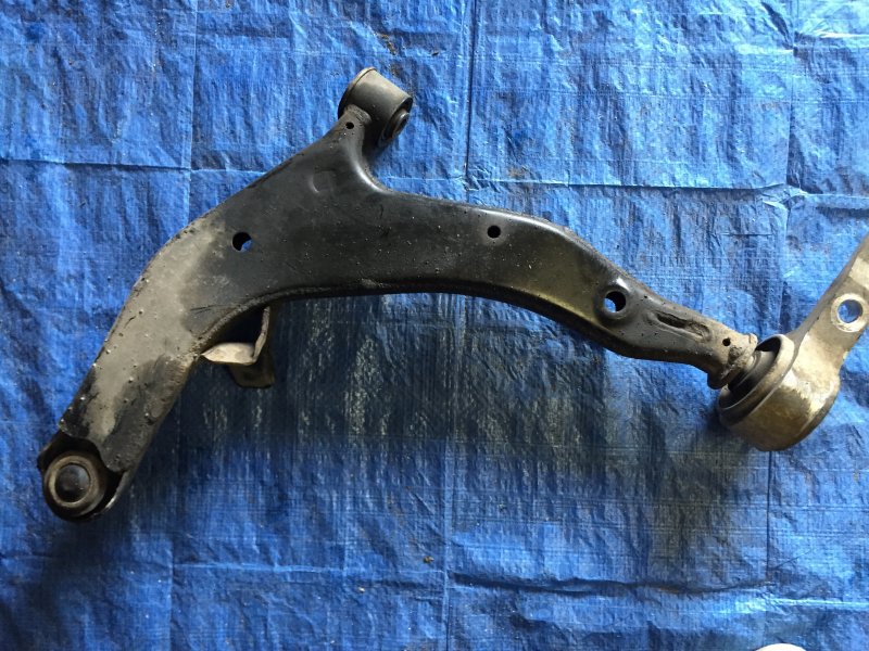 Рычаг передней подвески нижний передний правый MURANO Z50 02-07 Рычаг передней подвески нижний передний правый MURANO Z50 02-07