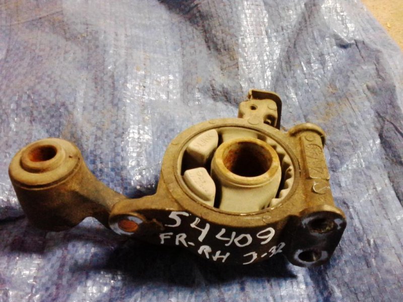 Подушка двигателя правая NISSAN TEANA J32 08-14 Б/У