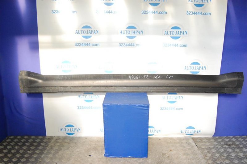 Накладка порога наружная левая MITSUBISHI OUTLANDER XL 05-13 Б/У