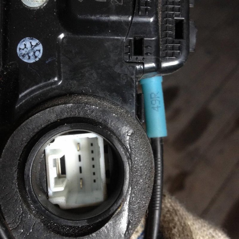 Замок двери задний правый TOYOTA RAV4 05-12 Замок двери задний правый TOYOTA RAV4 05-12