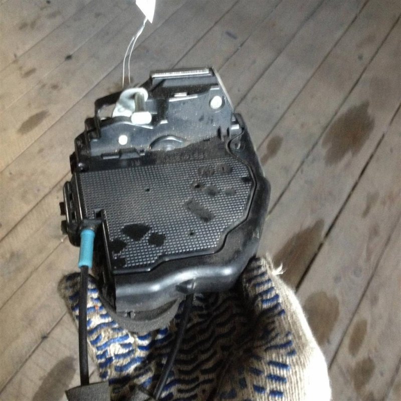 Замок двери задний правый RAV4 05-12 Замок двери задний правый RAV4 05-12