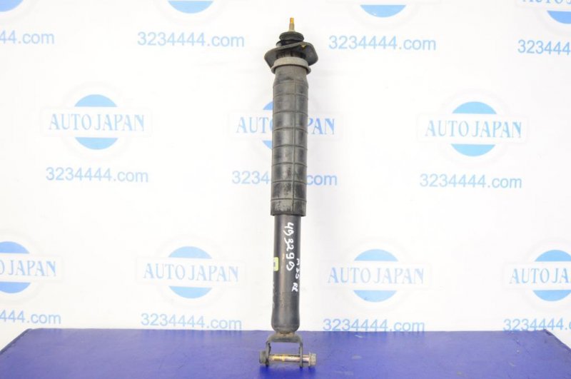 Амортизатор задний левый INFINITI M35/M45 04-10 E6B10-EG30A Б/У