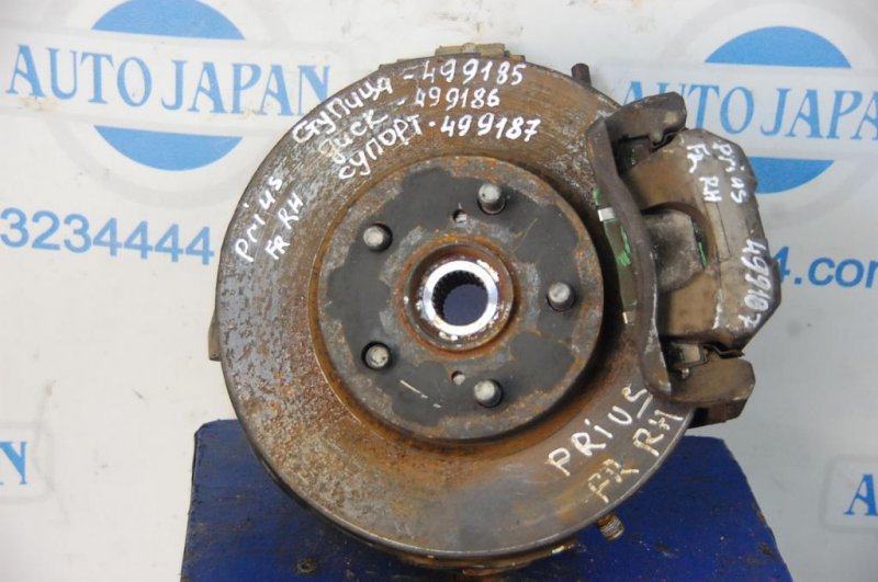 Запчасть ступица передняя правая TOYOTA PRIUS - 20 03-11 Б/У Ступица передняя правая TOYOTA PRIUS - 20 03-11 Б/У