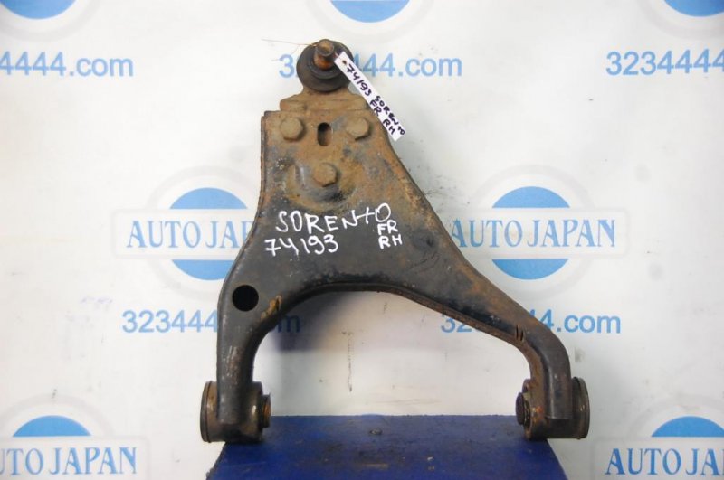 Рычаг передней подвески нижний передний правый KIA SORENTO BL 02-09 54520-3E003 Б/У