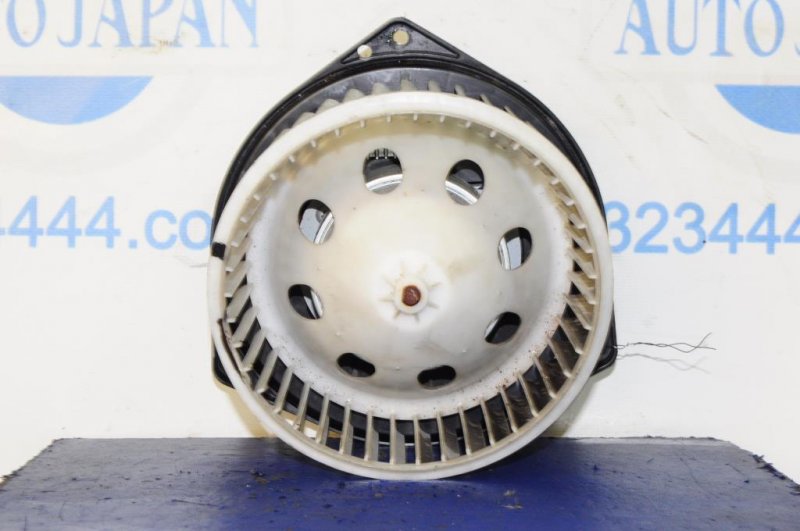 Запчасть моторчик печки INFINITI M35/M45 04-10 27225-JK60A Б/У Моторчик печки INFINITI M35/M45 04-10 27225-JK60A Б/У