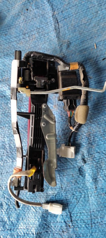 Ручка двери наружная передняя правая GS350 GS300 05-11