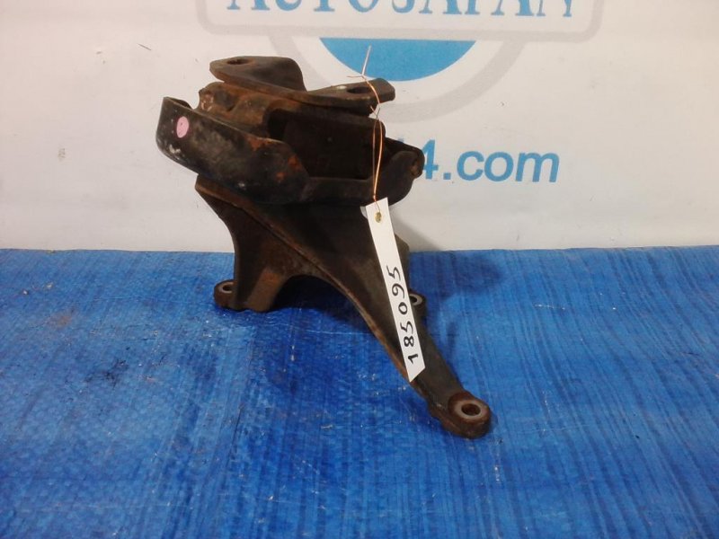 Запчасть кронштейн опоры двигателя правый TOYOTA SEQUOIA 01-07 12311-50120 Б/У Кронштейн опоры двигателя правый TOYOTA SEQUOIA 01-07 12311-50120 Б/У