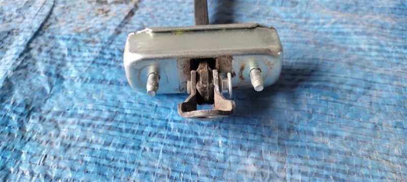 Ограничитель двери передний правый LEXUS IS250/350 05-13