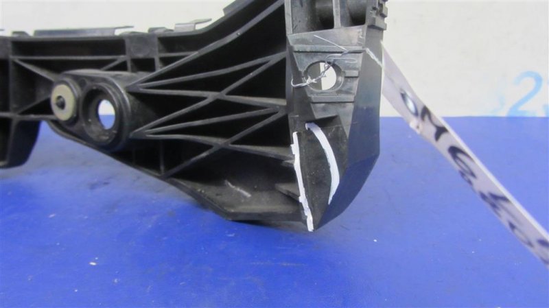 Кронштейн заднего бампера задний левый 6 GJ 12- Кронштейн заднего бампера задний левый 6 GJ 12-