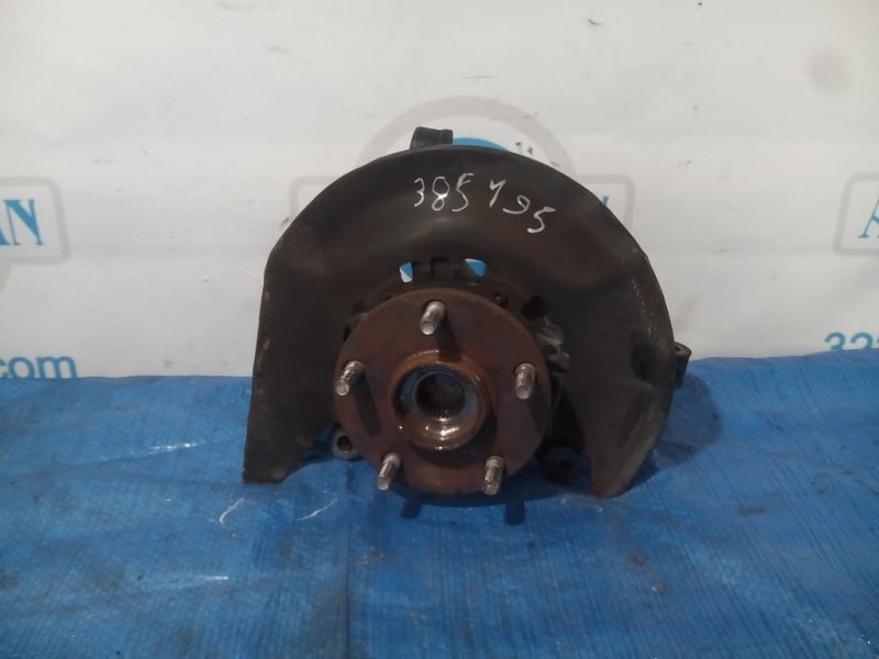 Кулак поворотный передний правый TOYOTA CAMRY 30 02-06 43211-39045 Б/У