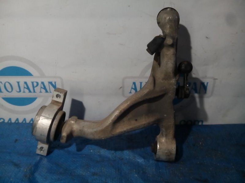 Рычаг передней подвески нижний передний левый M35/M45 04-10