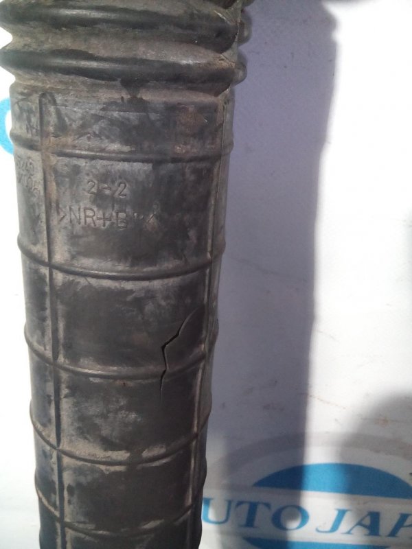 Амортизатор задний левый INFINITI G35 03-07