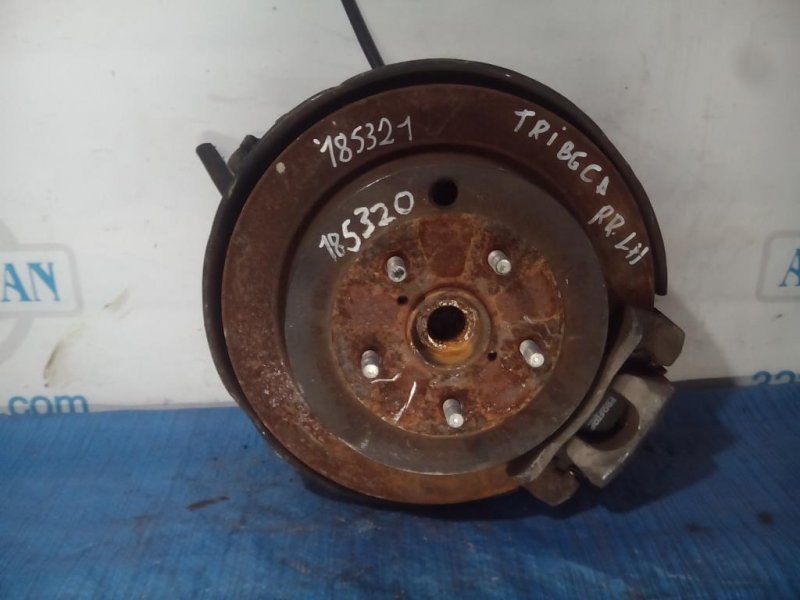 Цапфа задняя левая SUBARU TRIBECA B9 05-07 28411XA01A Б/У