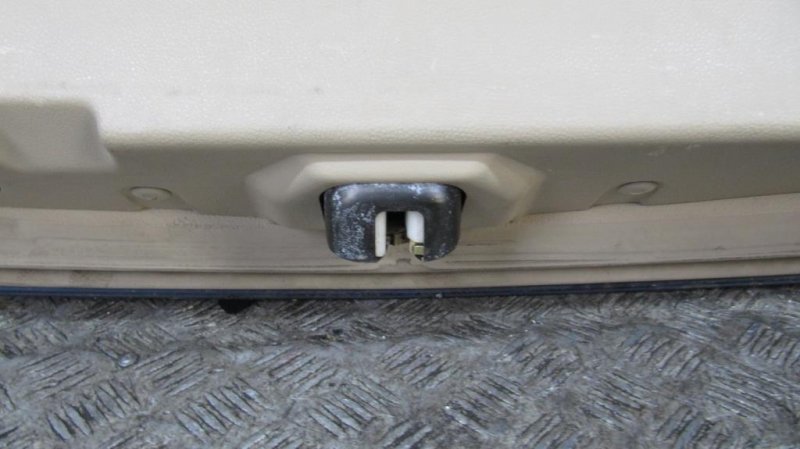 Крышка багажника MURANO Z50 02-07