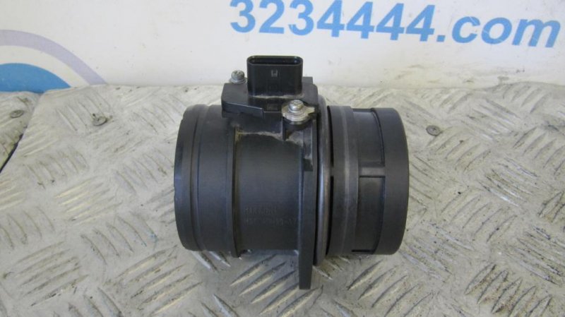 Расходомер воздуха PASSAT B7 11-15