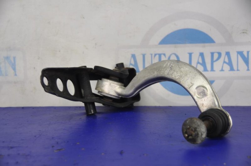 Рычаг передней подвески верхний передний левый LEXUS LS600HL 06-17 Седан 5.0