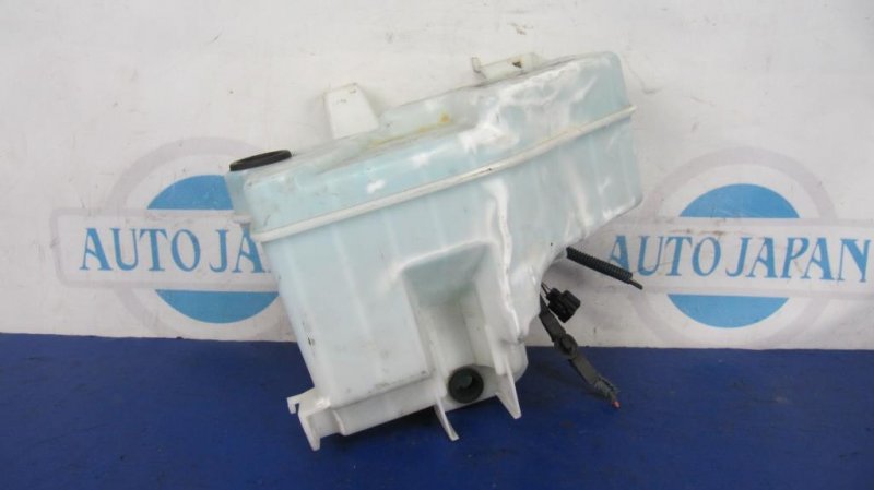 Запчасть бачок омывателя LEXUS LS600HL 06-17 2008 Седан 5.0 85355-50080 Б/У Бачок омывателя LEXUS LS600HL 06-17 2008 Седан 5.0 85355-50080 Б/У
